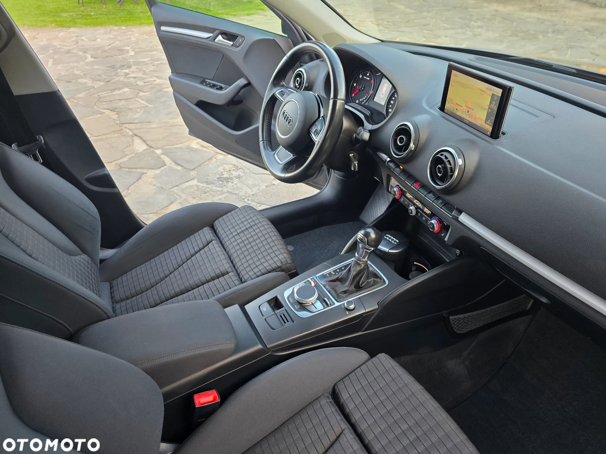 Audi A3 Sportback 2.0 TDI Attraction S tronic - 25