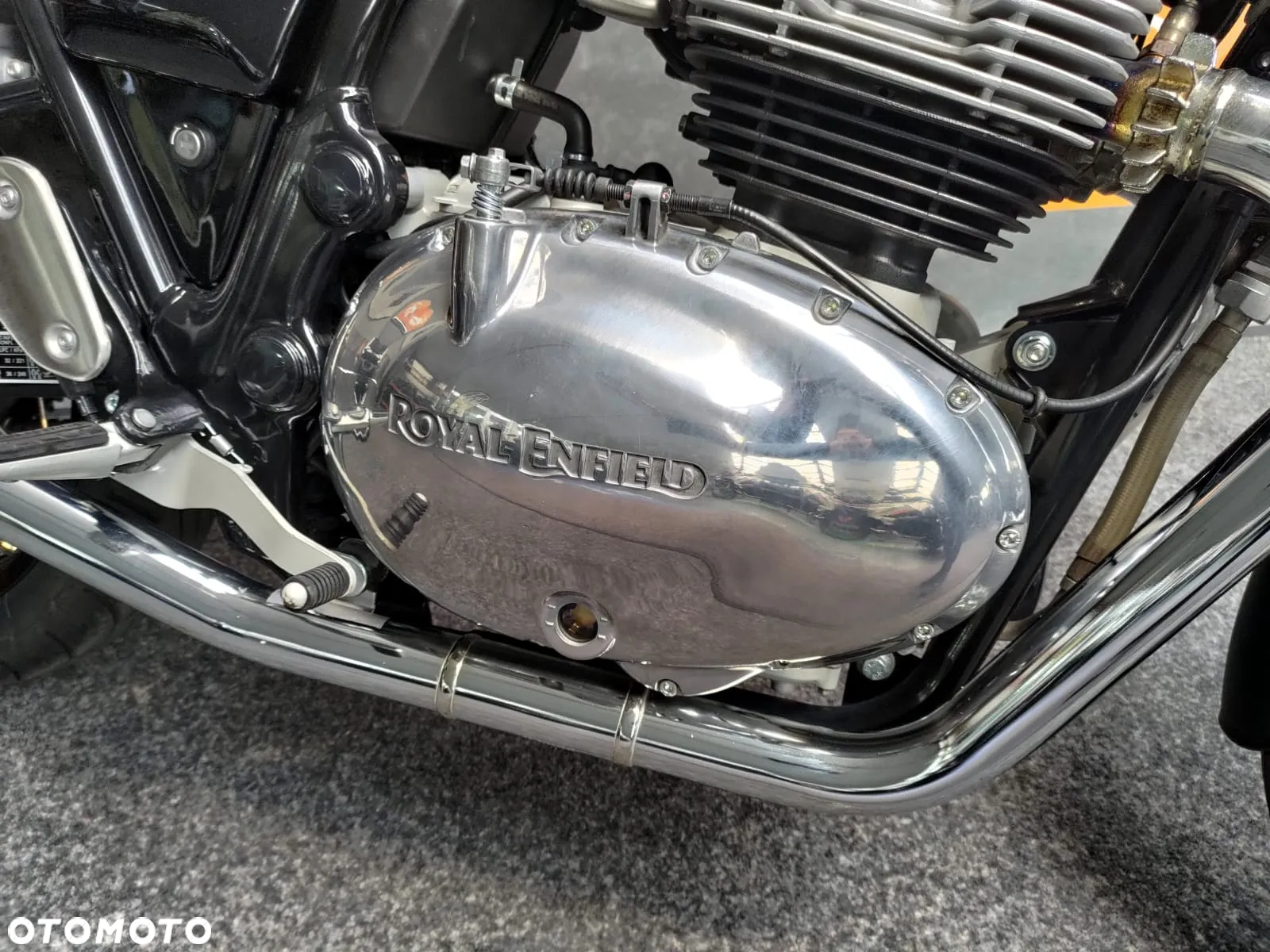 Royal Enfield Continental - 22