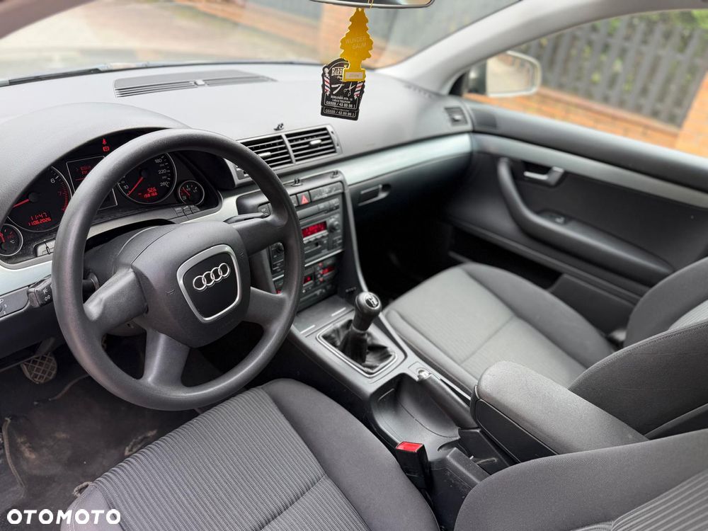 Audi A4 Limousine - 22