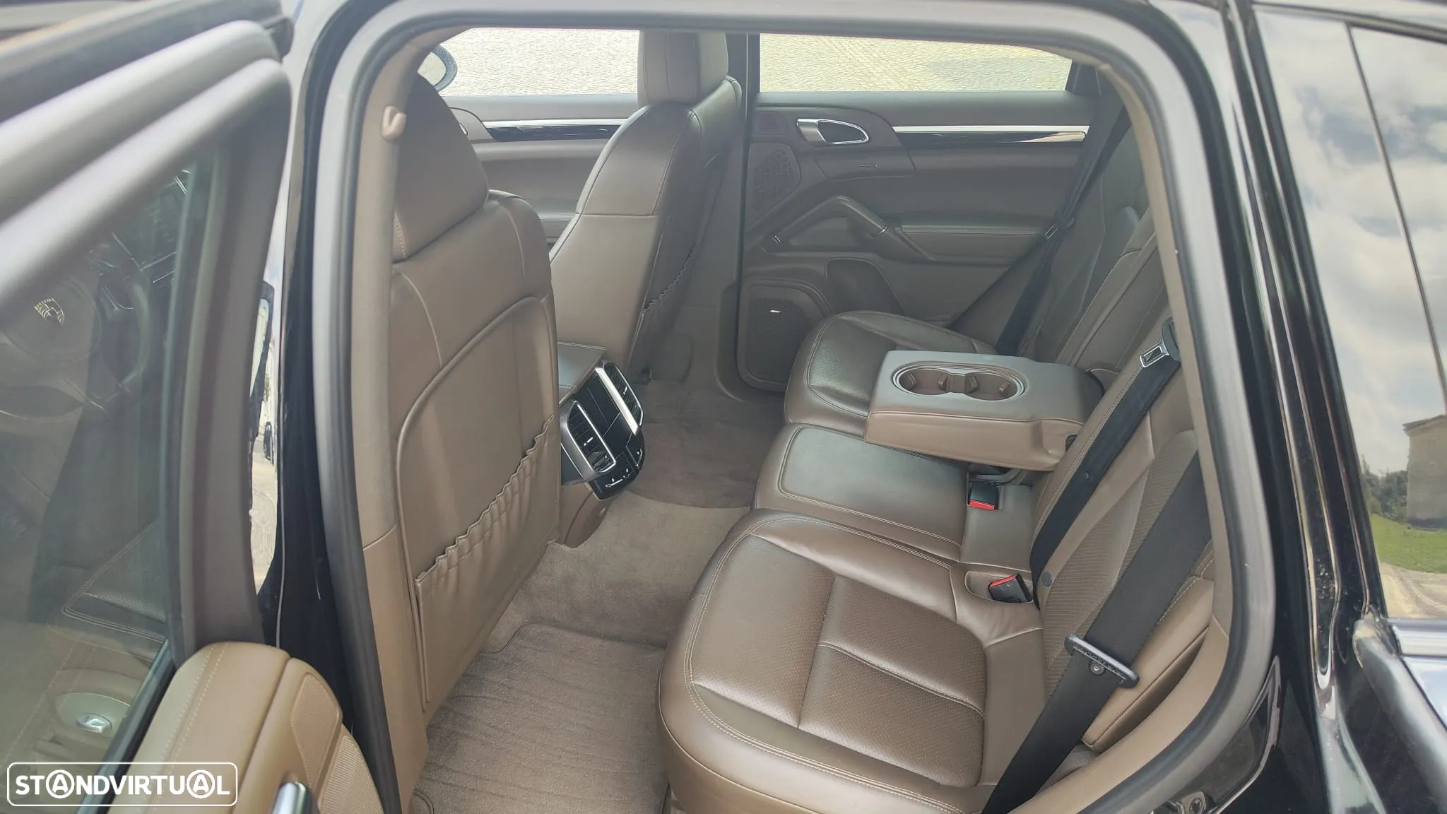 Porsche Cayenne II Platinum Edition - 12