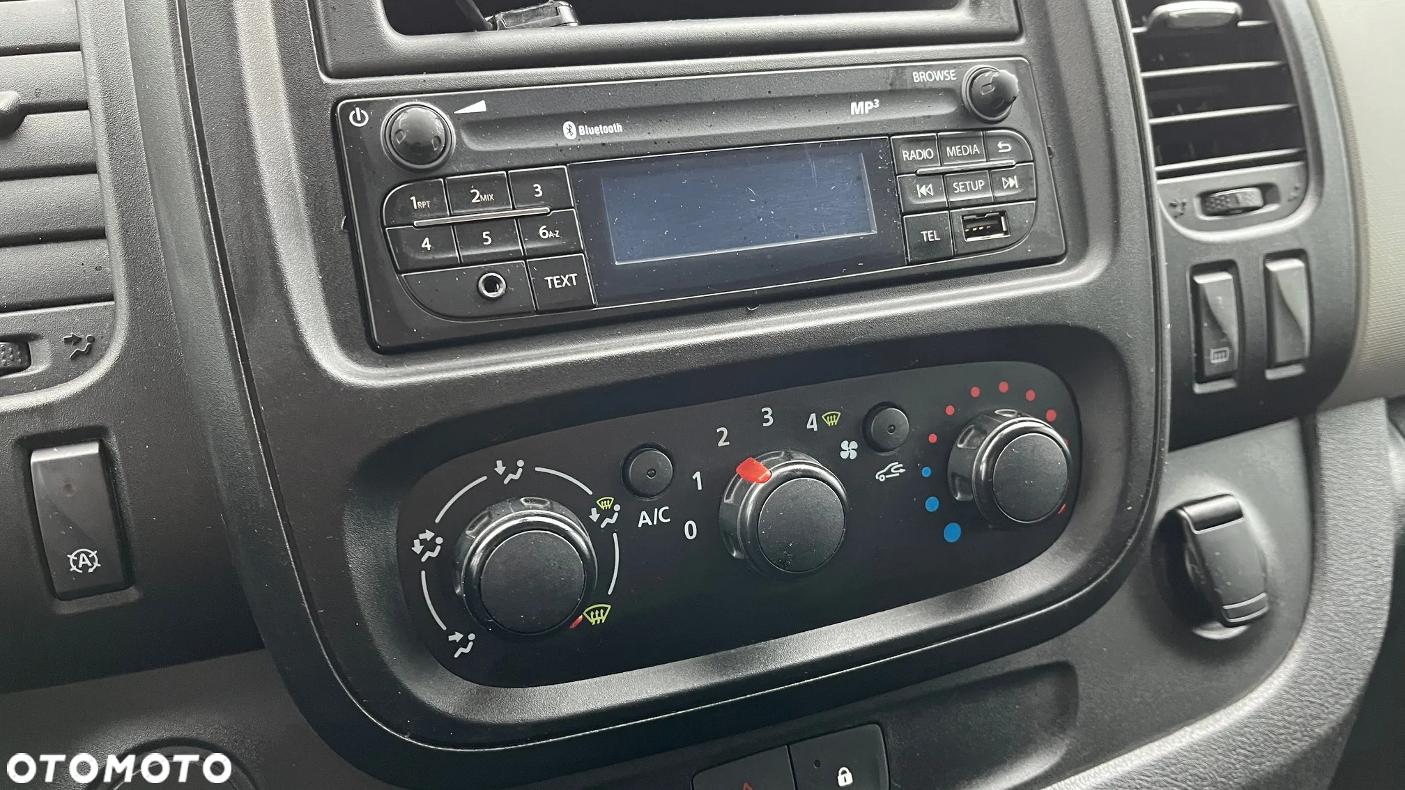 Renault Trafic Blaszak Zabudowa - 25