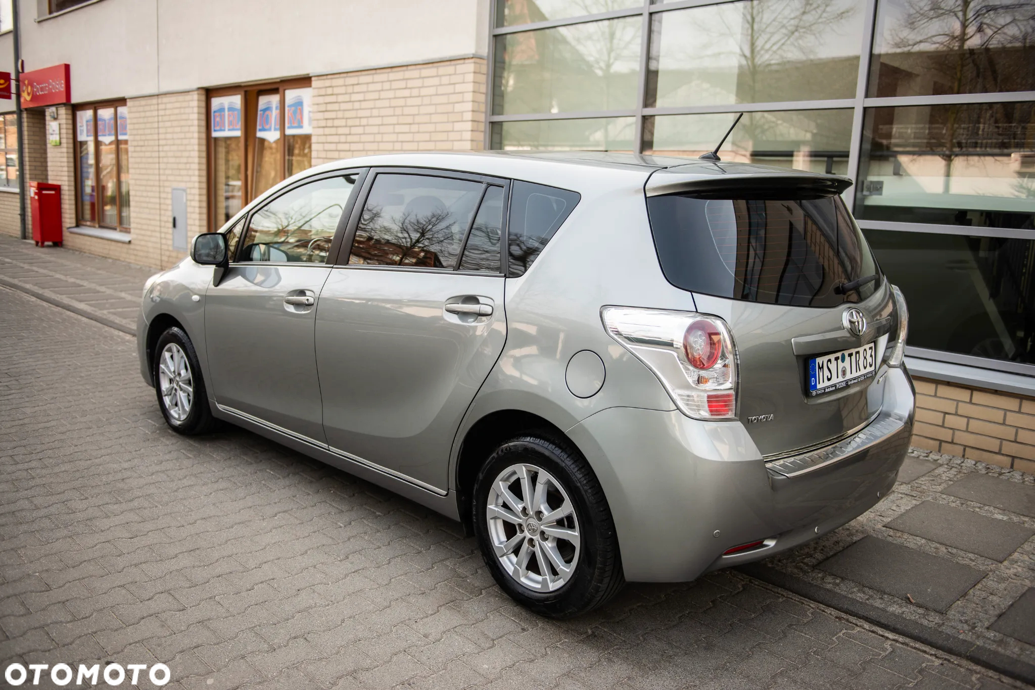 Toyota Verso 2.0 D-4D Premium - 4