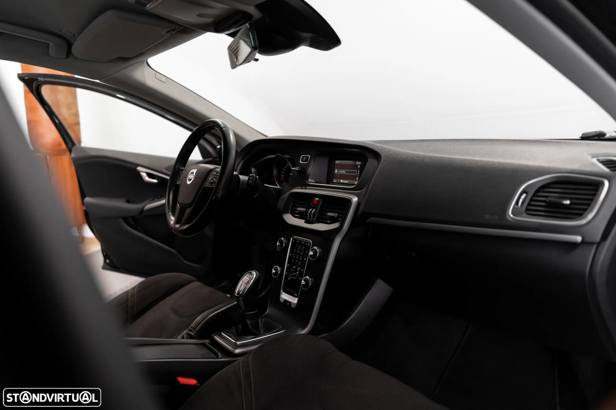 Volvo V40 1.6 D2 Momentum - 31
