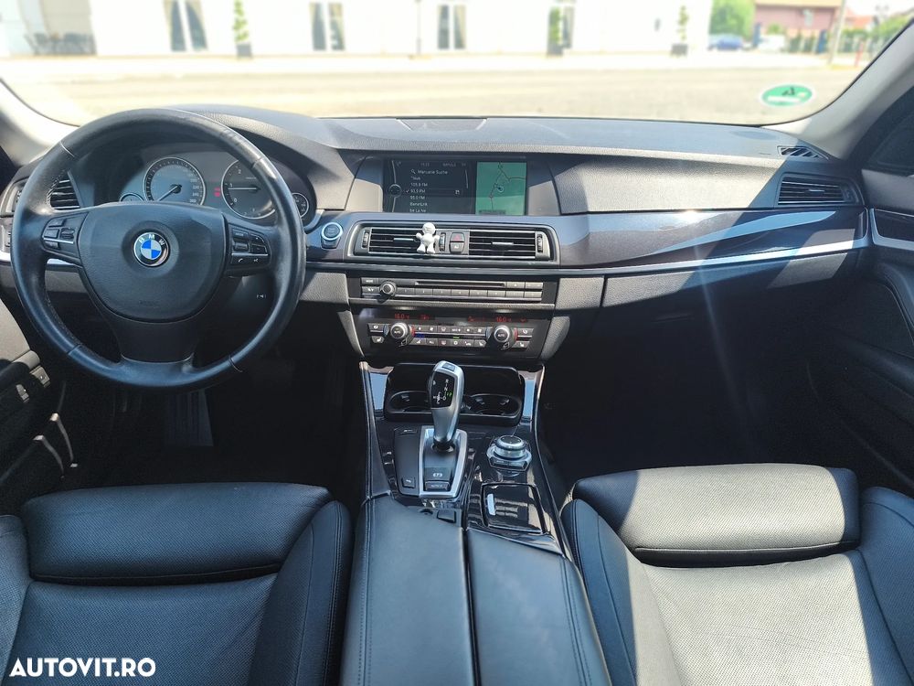 BMW Seria 5 520d Sport-Aut. - 12
