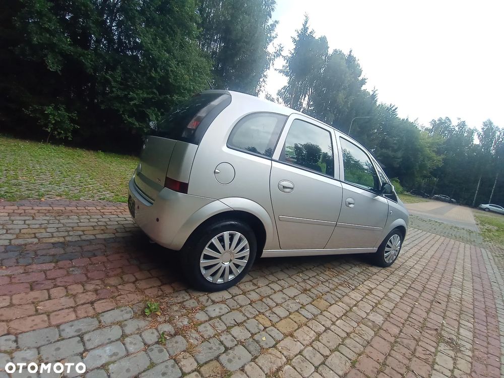 Opel Meriva 1.6 Essentia MTA - 11