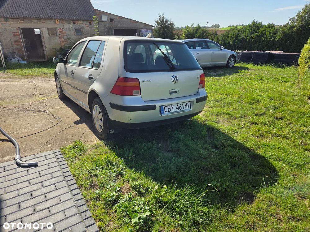 Volkswagen Golf 1.6 - 2