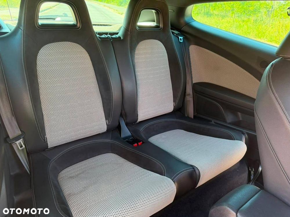 Volkswagen Scirocco 2.0 TSI DSG - 12