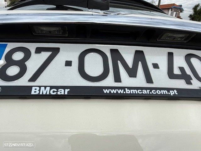 MINI 3 Portas One D - 8