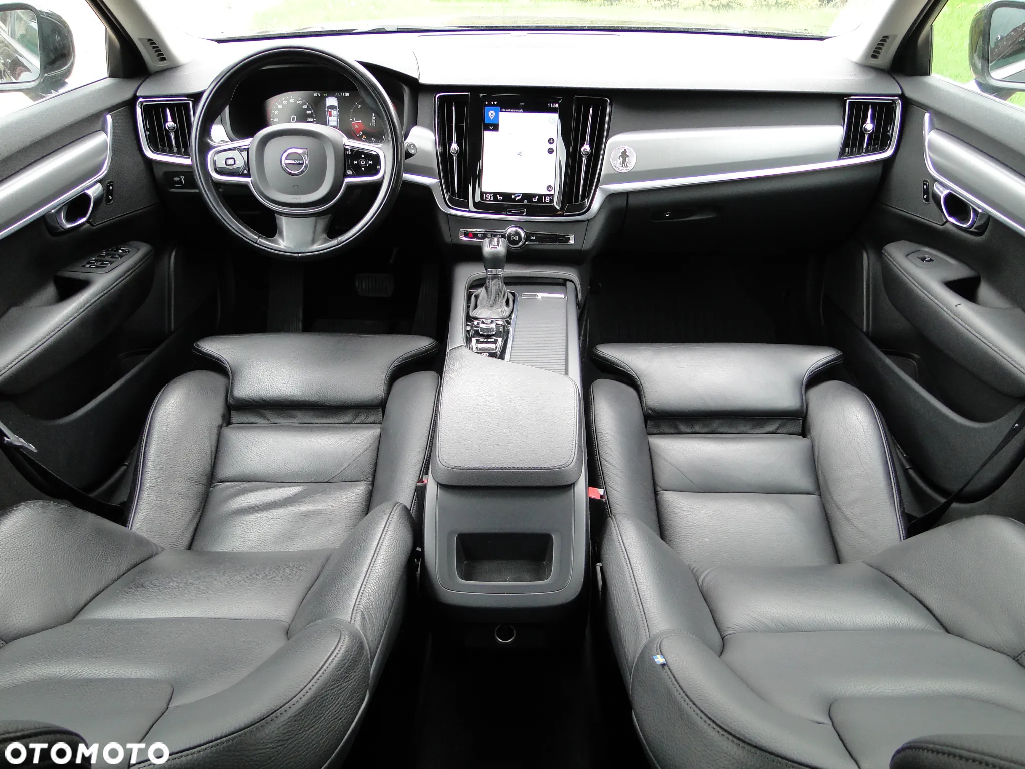 Volvo V90 D4 Momentum Pro - 16