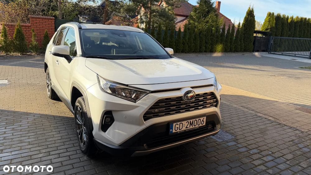 Toyota RAV4 - 1
