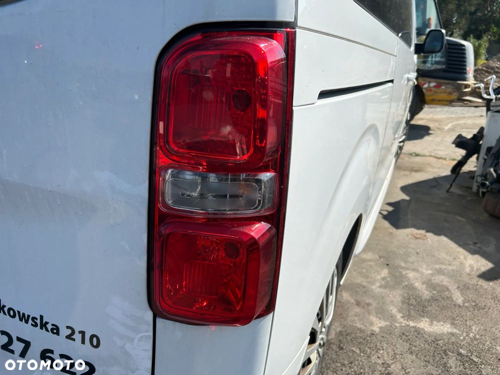 Lampy tył lewa prawa Peugeot Traveller - 3