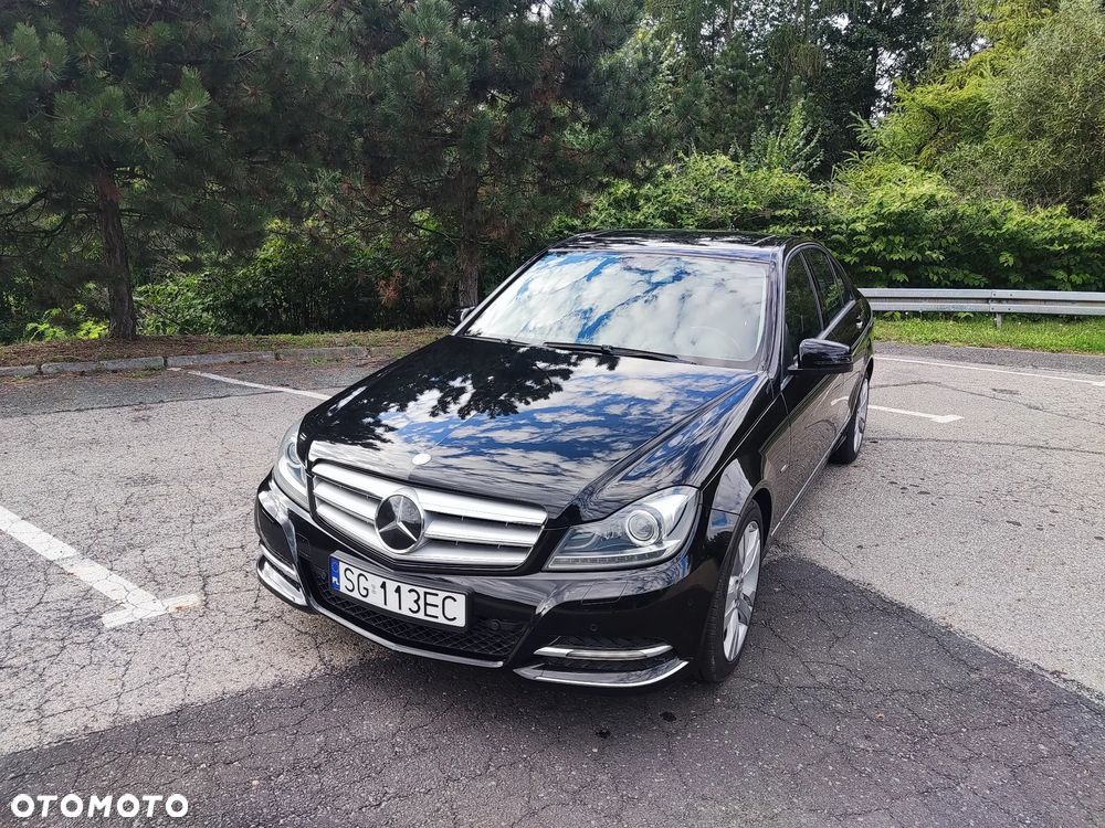 Mercedes-Benz Klasa C 250 CGI BlueEff Avantgarde - 4