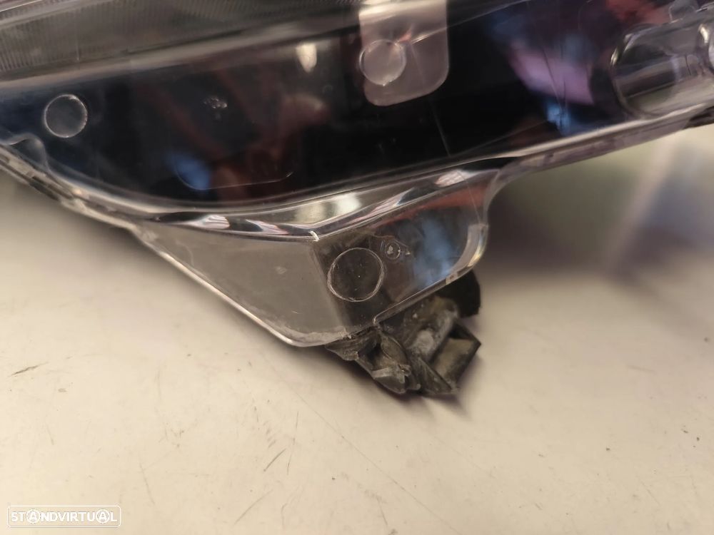 PEUGEOT 208 I FAROL LED DIREITO - FF726 - 4