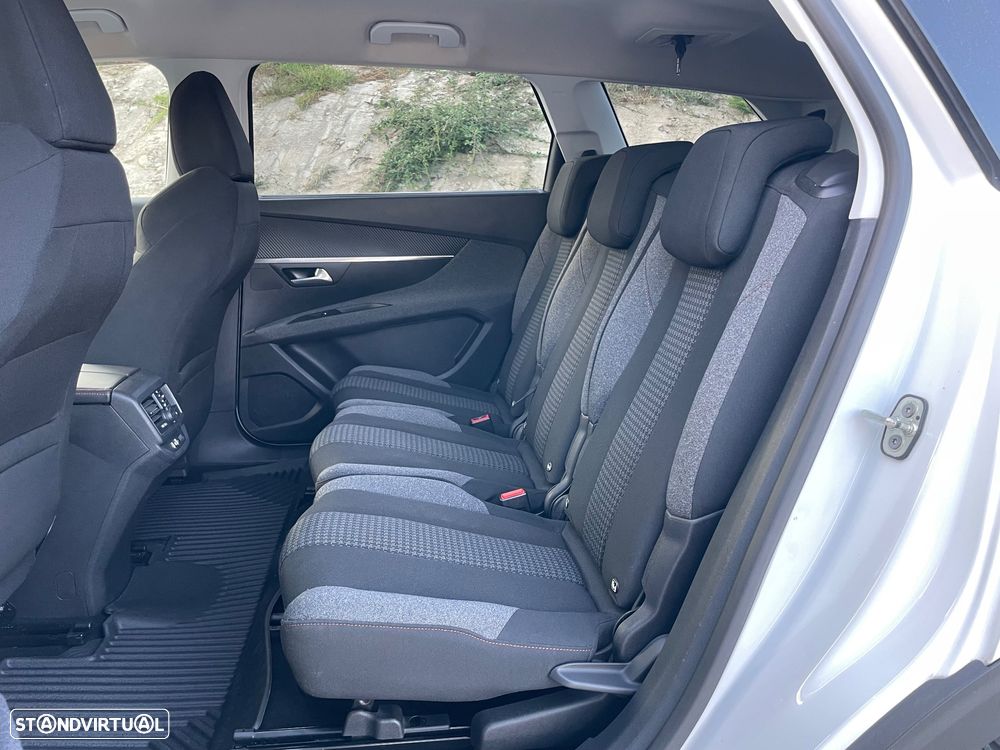 Peugeot 5008 BlueHDI 120 Allure - 14