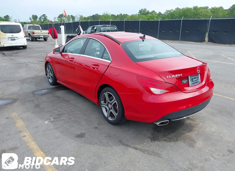 Mercedes-Benz CLA 250 7G-DCT - 24