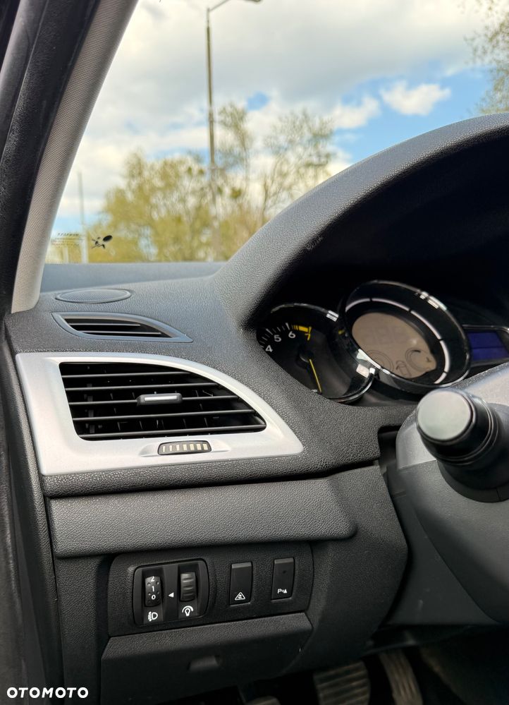 Renault Megane 1.6 16V Dynamique - 16