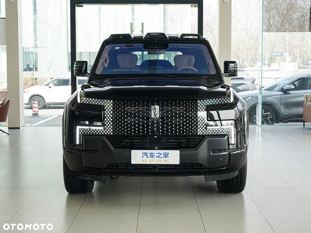 BYD Yangwang U8 - 3