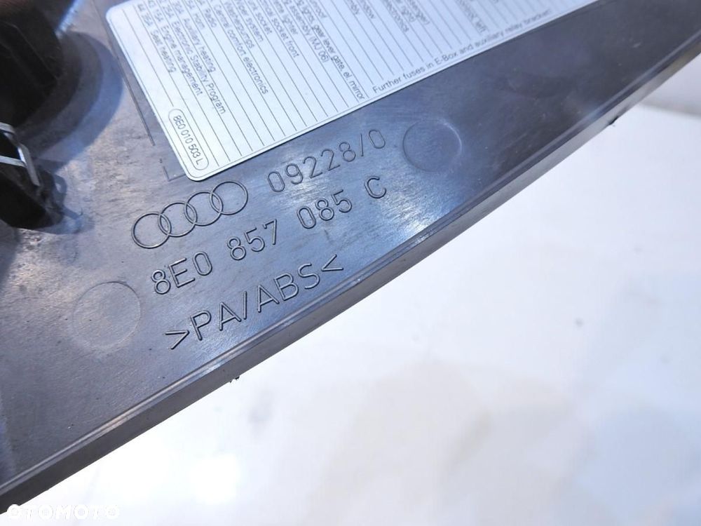 OSŁONA KONSOLI LEWA AUDI A4 B7 8E0857085C - 5