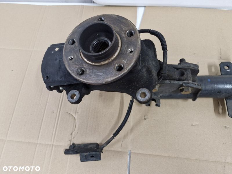 RENAULT TRAFIC III 3 VIVARO B 2.0 DCI MCPHERSON PRAWY PRZÓD 543029028R - 2
