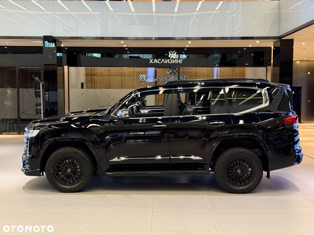 Toyota Land Cruiser - 4