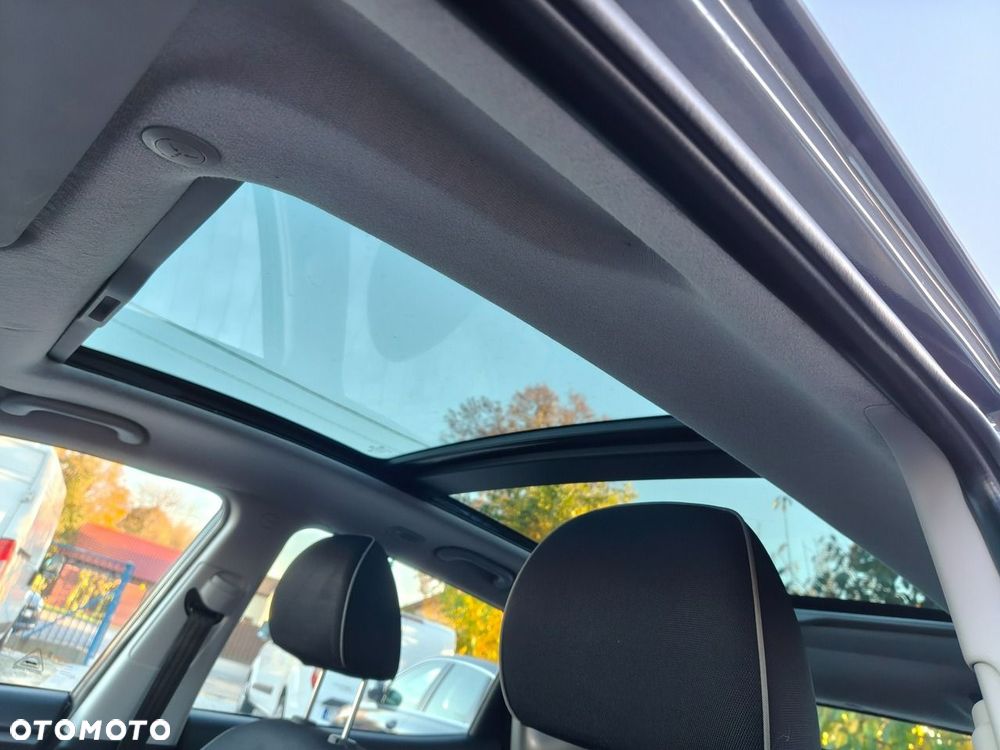 Kia Venga - 12