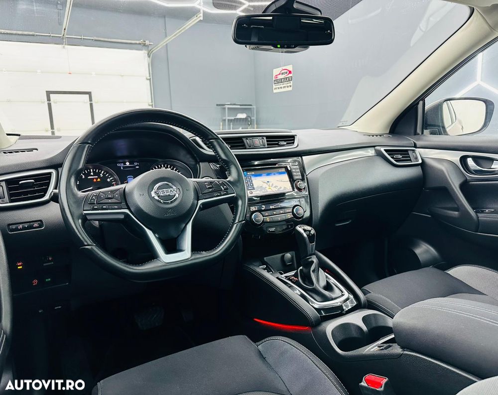 Nissan Qashqai 1.2 DIG-T Xtronic N-Connecta - 19
