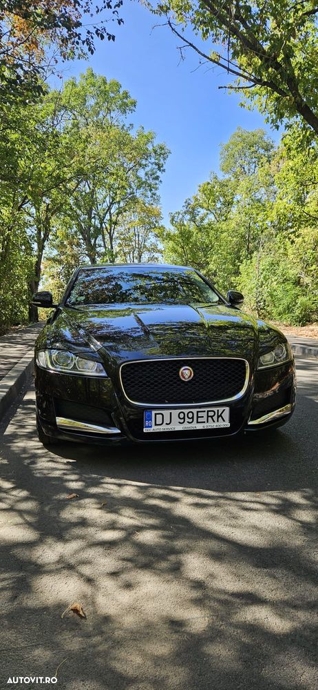 Jaguar XF 20d RWD R-Sport - 3