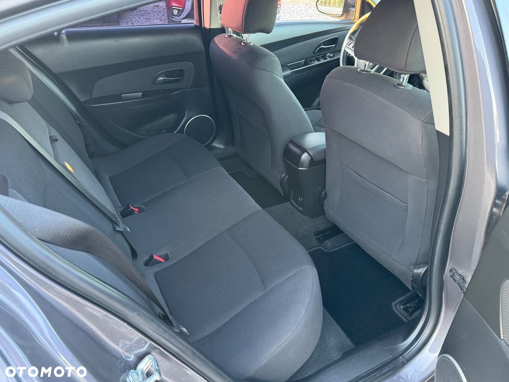 Chevrolet Cruze - 4