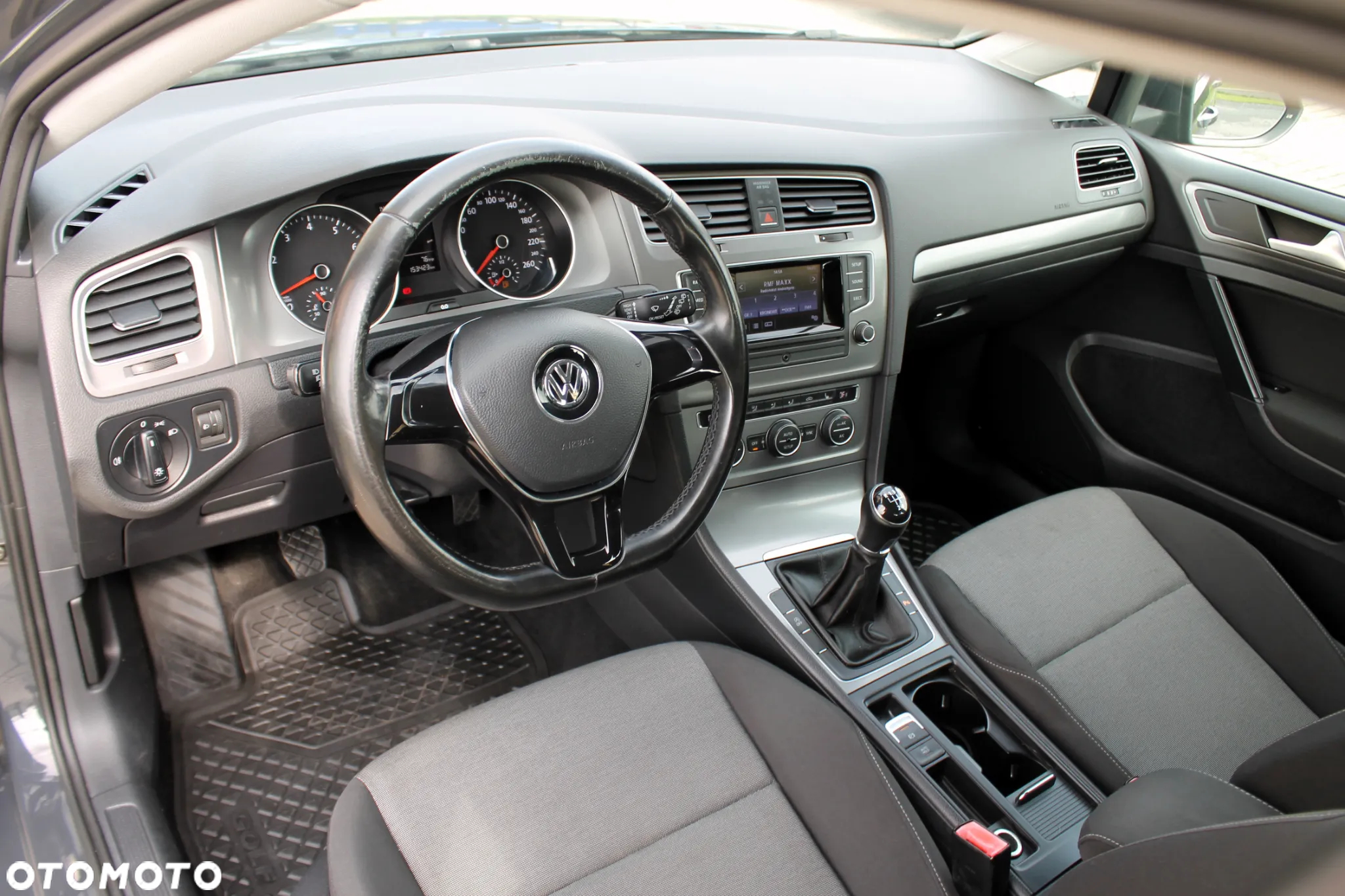 Volkswagen Golf VII 1.2 TSI BMT Trendline - 11