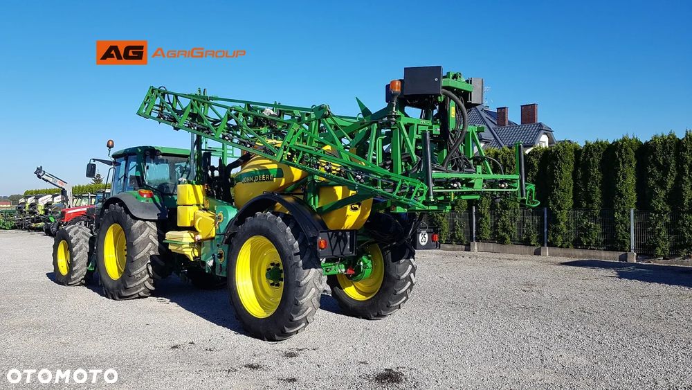 John Deere 824 - 7