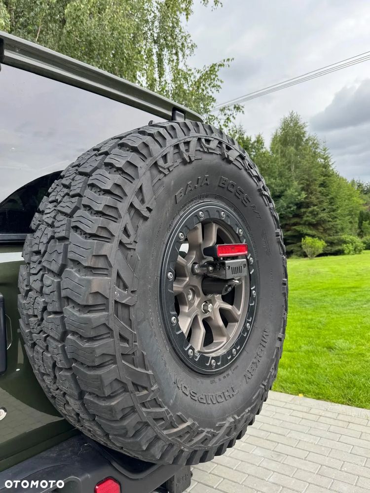 Jeep Wrangler - 11