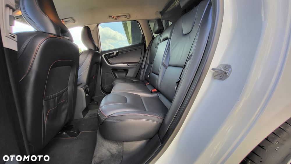 Volvo XC 60 D4 Ocean Race - 23