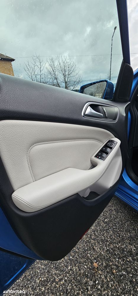 Mercedes-Benz B - 14