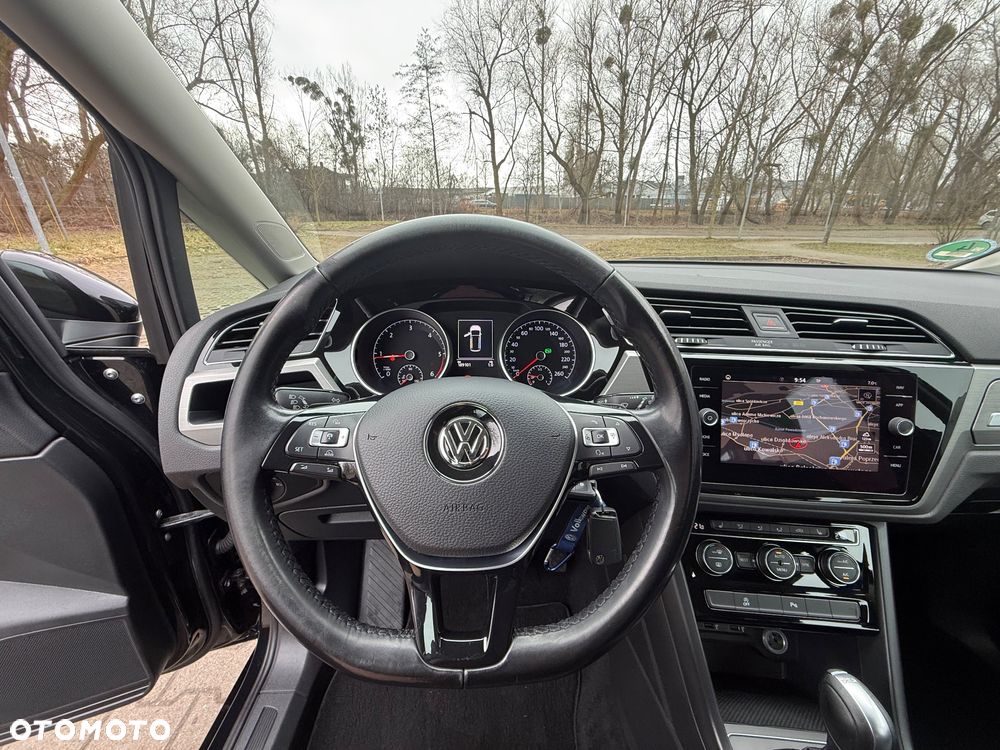 Volkswagen Touran 2.0 TDI SCR DSG ACTIVE - 25