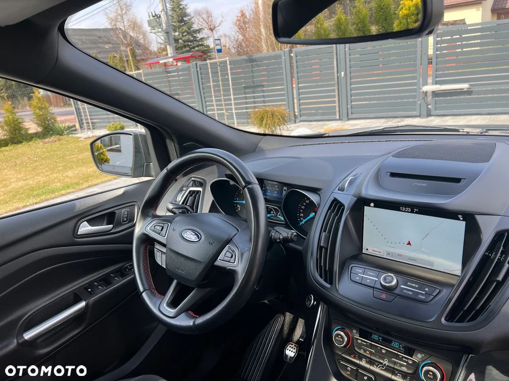 Ford Kuga 2.0 TDCi 2x4 ST-Line - 34