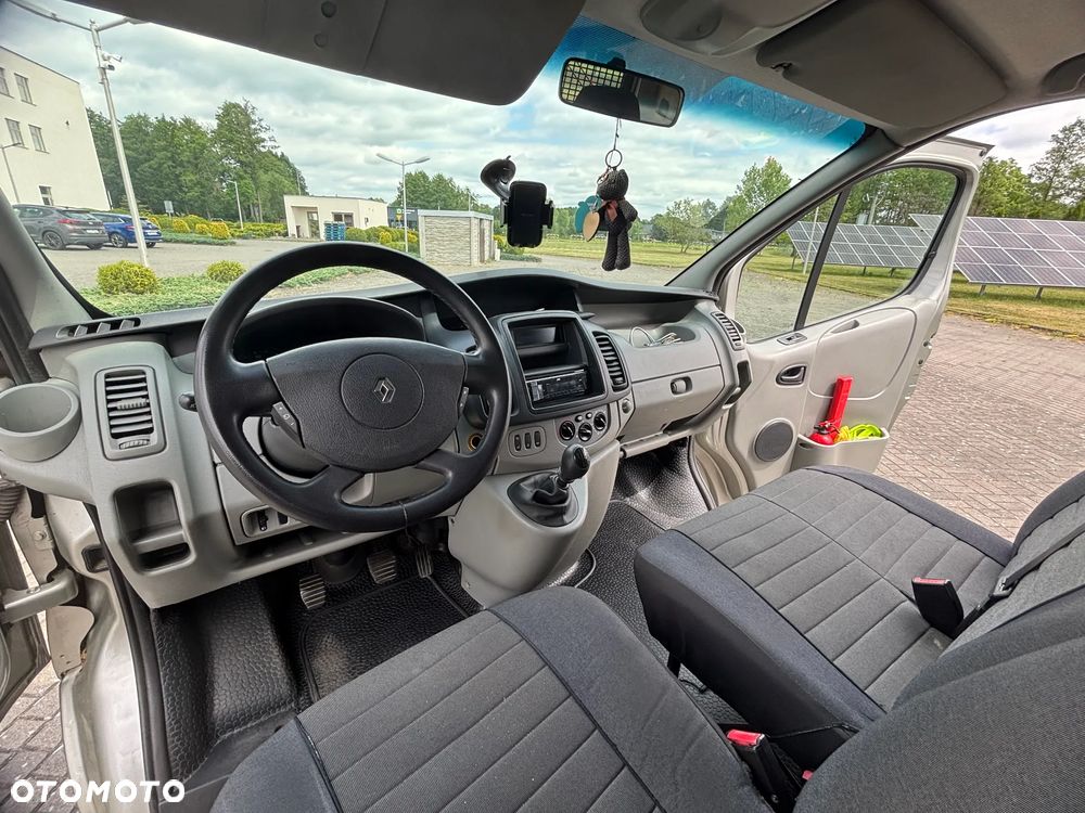 Renault TRAFIC - 10