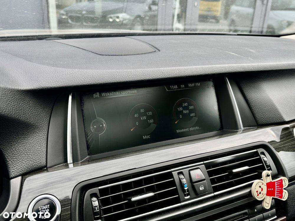BMW Seria 5 525d Sport-Aut Luxury Line - 24