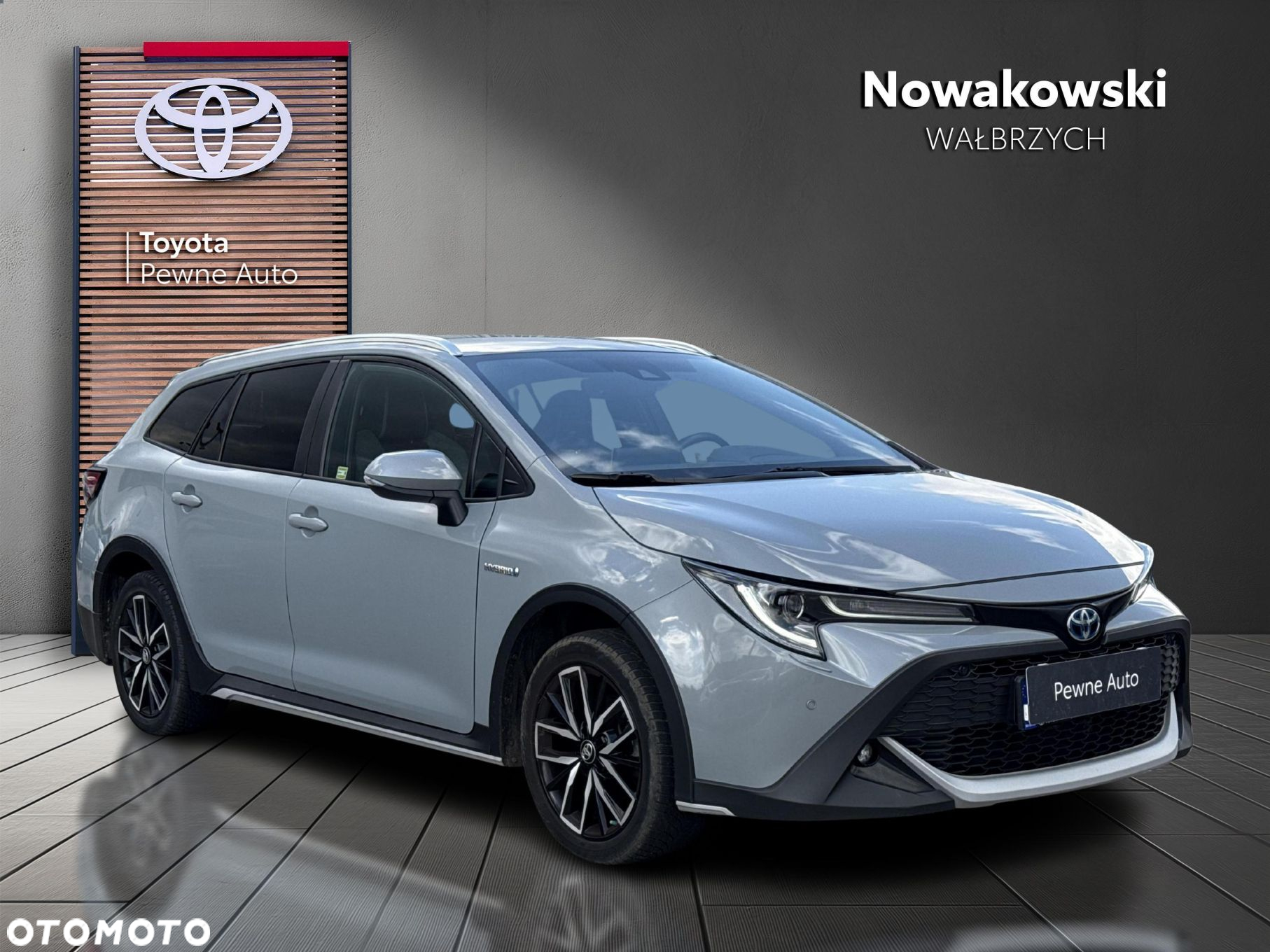 Toyota Corolla 1.8 Hybrid Trek - 3