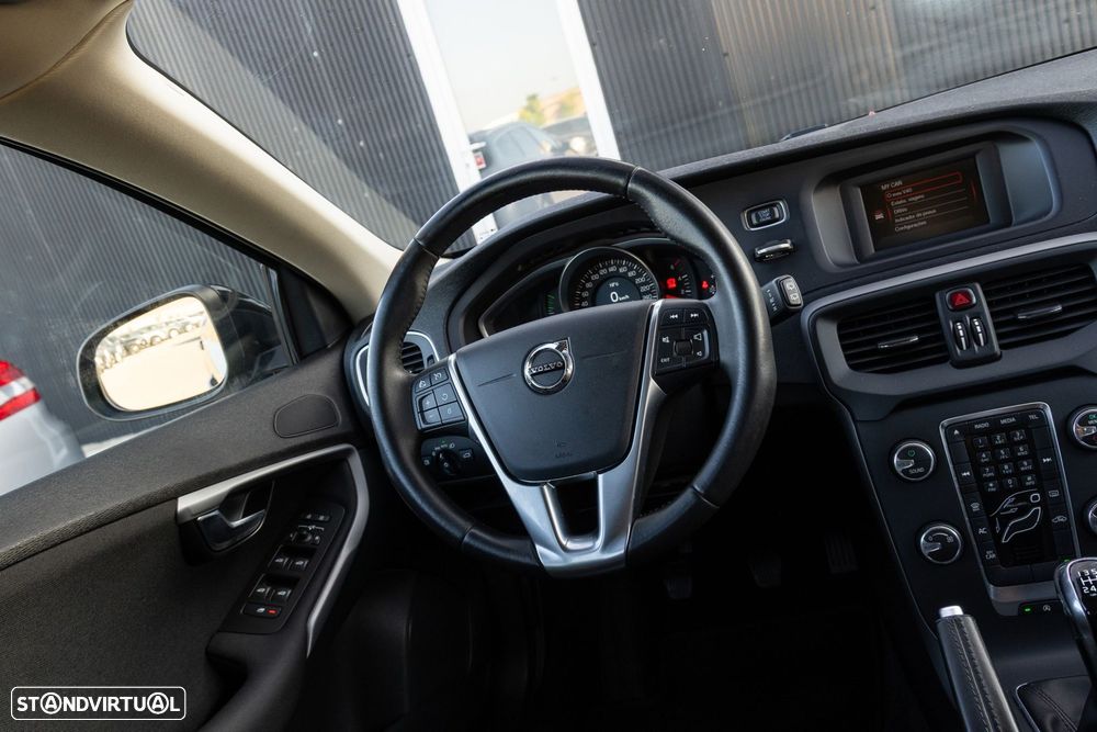 Volvo V40 2.0 D3 Momentum - 22