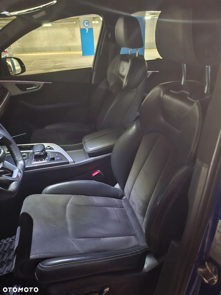 Audi Q7 - 7