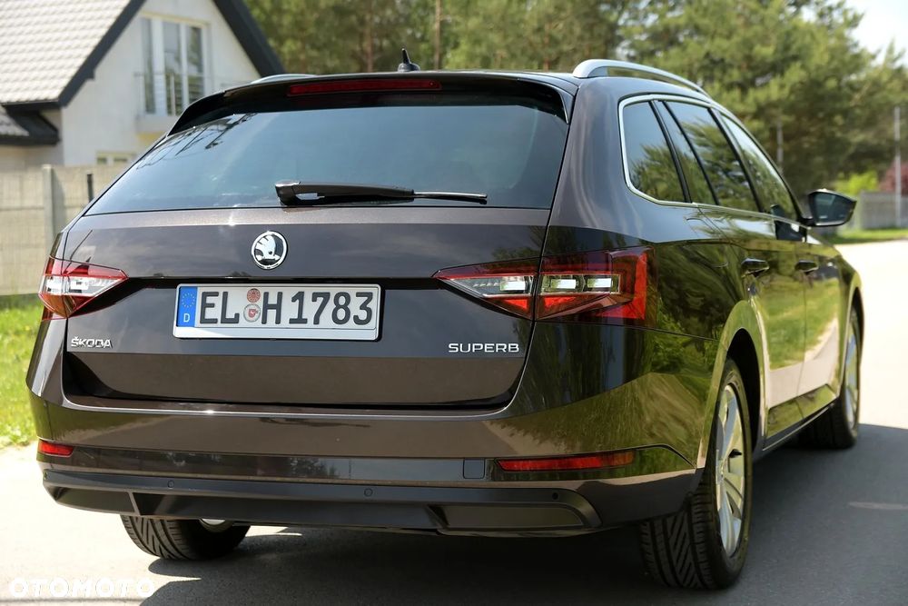 Skoda Superb 2.0 TDI DSG Ambition - 10