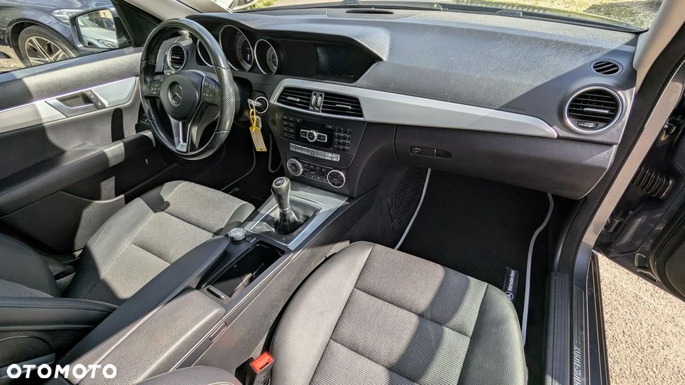 Mercedes-Benz Klasa C 200 CDI BlueEff Classic - 21