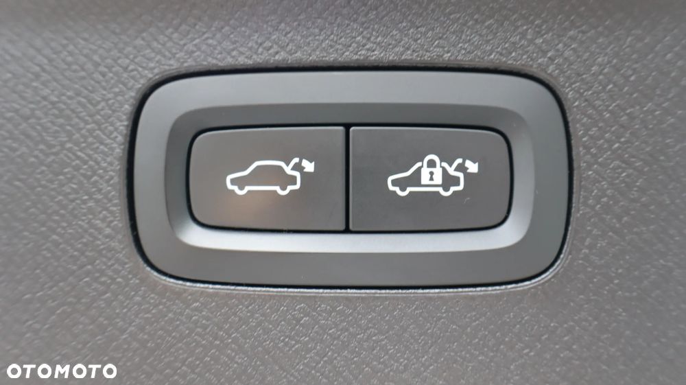 Volvo XC 90 B5 D AWD Inscription - 22