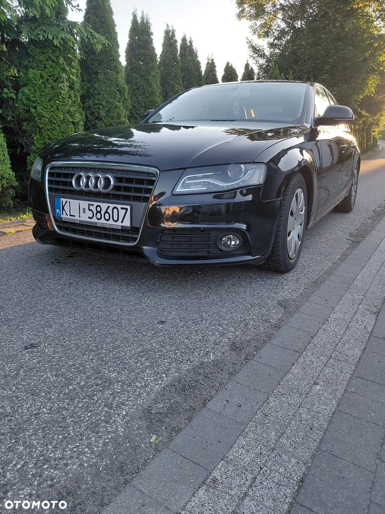 Audi A4 Limousine - 1