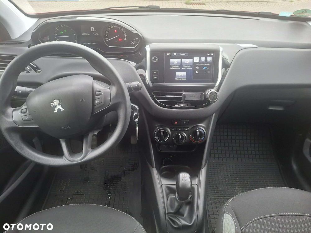 Peugeot 208 - 5