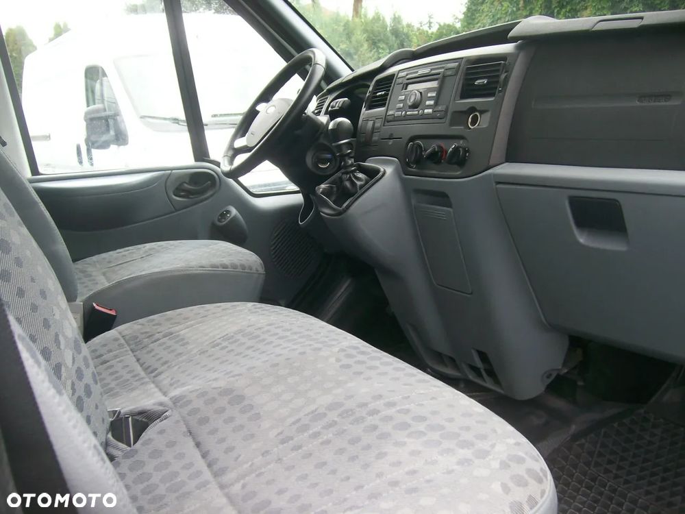 Ford Transit - 10