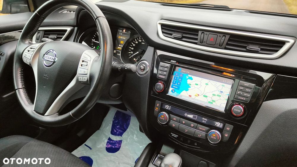 Nissan Qashqai 1.6 dCi Xtronic TEKNA+ - 30