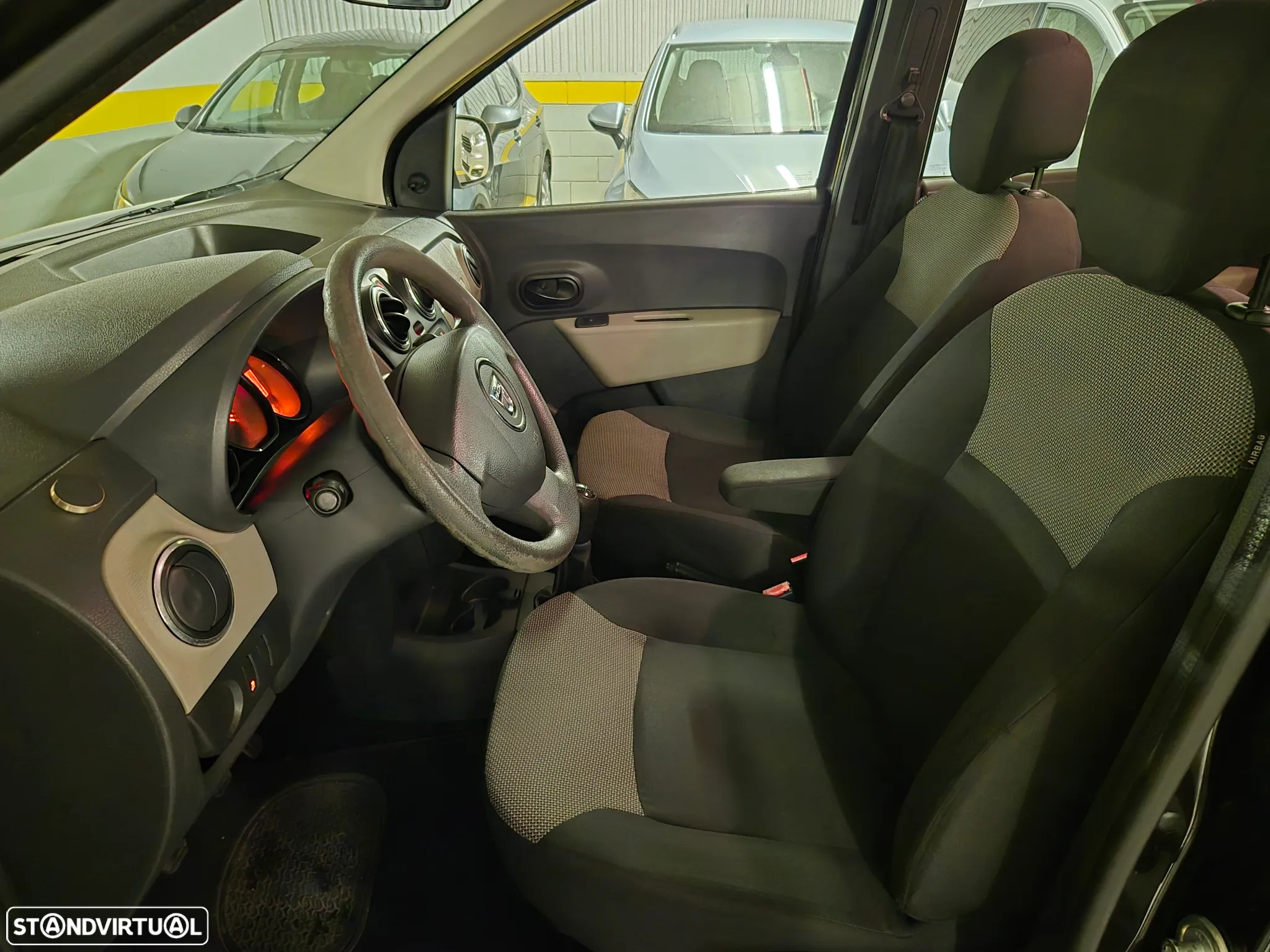 Dacia Lodgy 1.2 TCe Confort 7L - 10