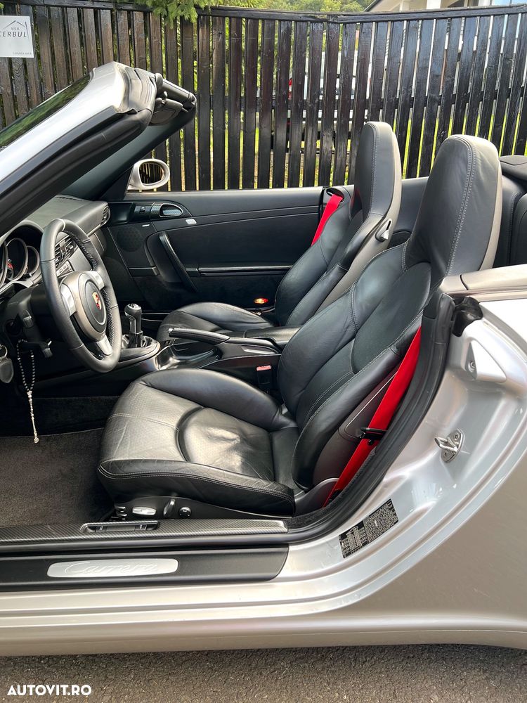 Porsche 911 Carrera - 20