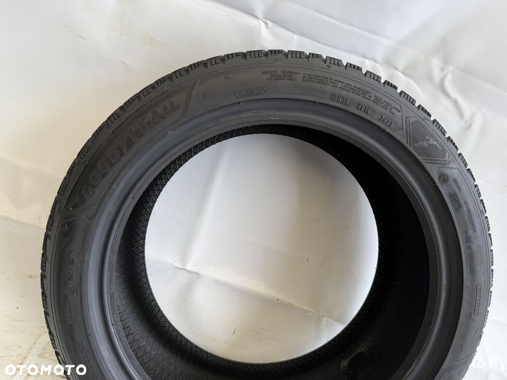 225/45/17 Goodyear UltraGrip Performance 3 91H 2023R (329) - 2